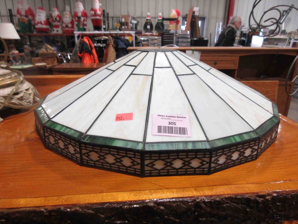 Stained glass lamp shade