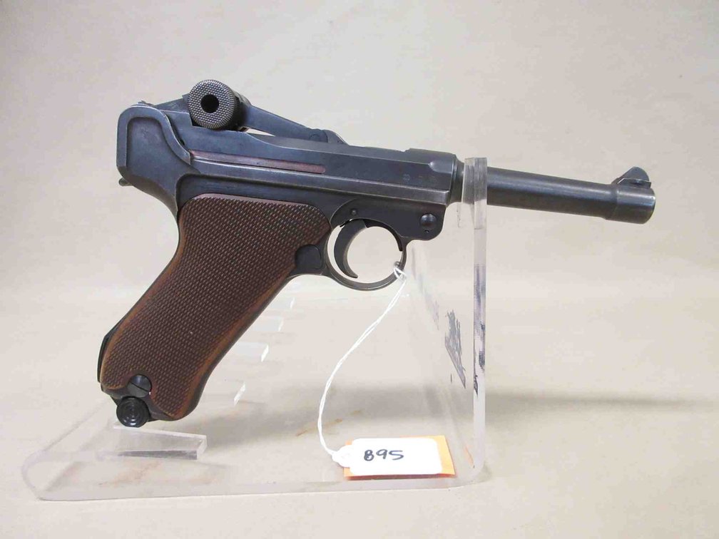 1936 Mauser Luger S/42 9mm semi auto pistol (subject to transfer fee)