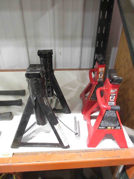 (2) Pairs of jack stands