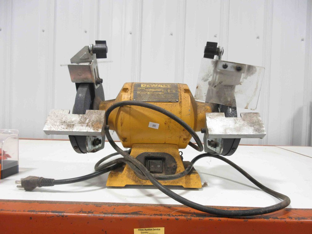 DeWalt 6" bench grinder