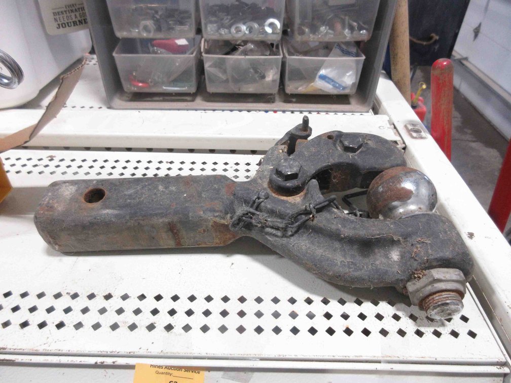 Heavy duty locking hitch