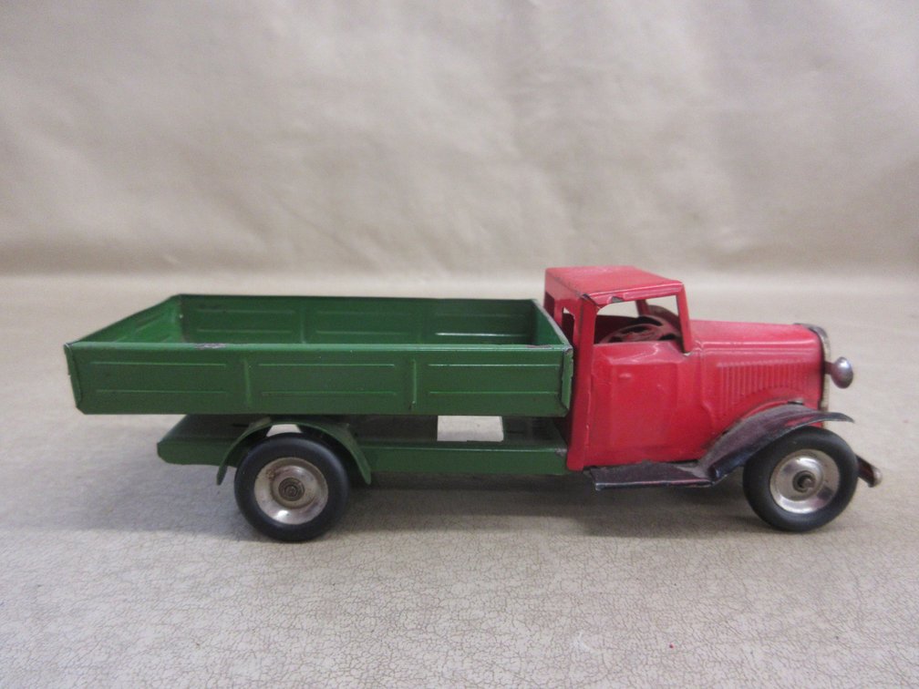 Minic Toys England pressed metal friction truck