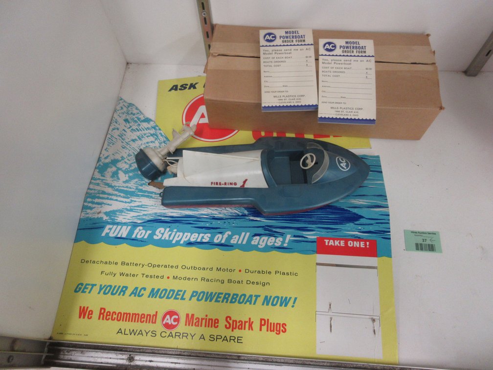 Mills Plastic Fire King 1 Model Powerboat