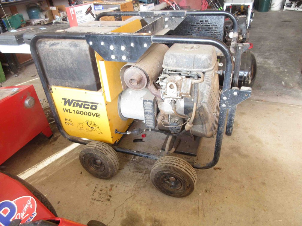 Winco WL18000VE Big Dog  (runs) (battery NOT included)
