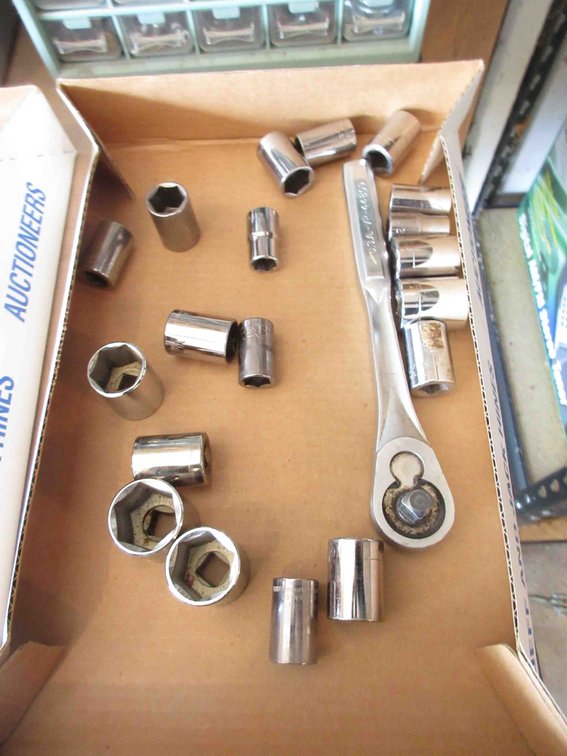 Craftsman 1/2" socket group