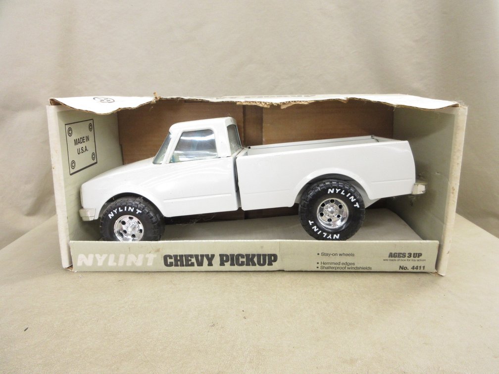 Nylint Chevy pickup in box