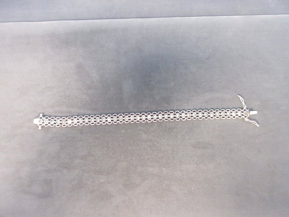 .925 Marked silver marcasite bracelet