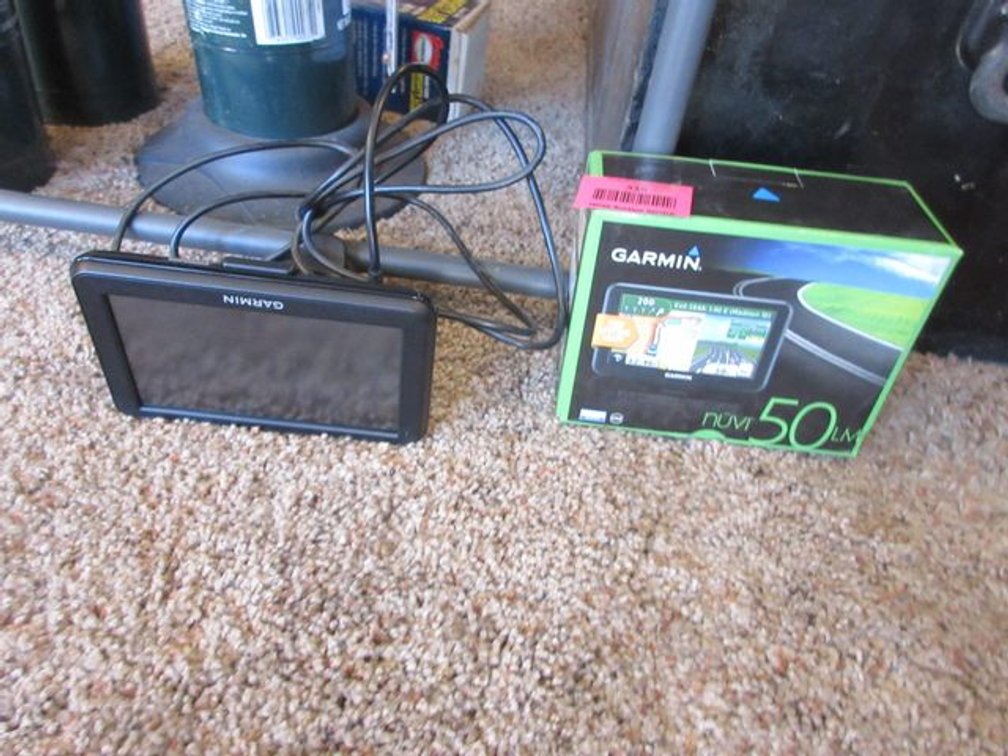 Garmin GPS with charger