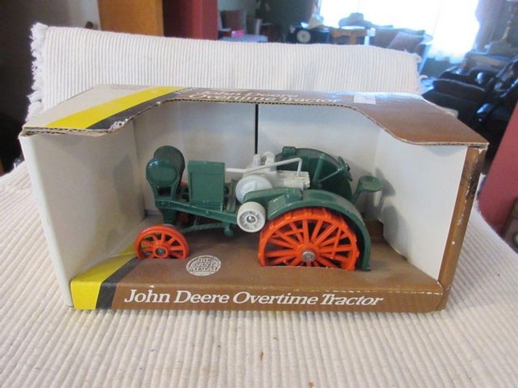 Ertl John Deere overtime die cast tractor in box