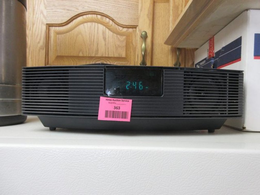 Bose Wave Radio with remote
