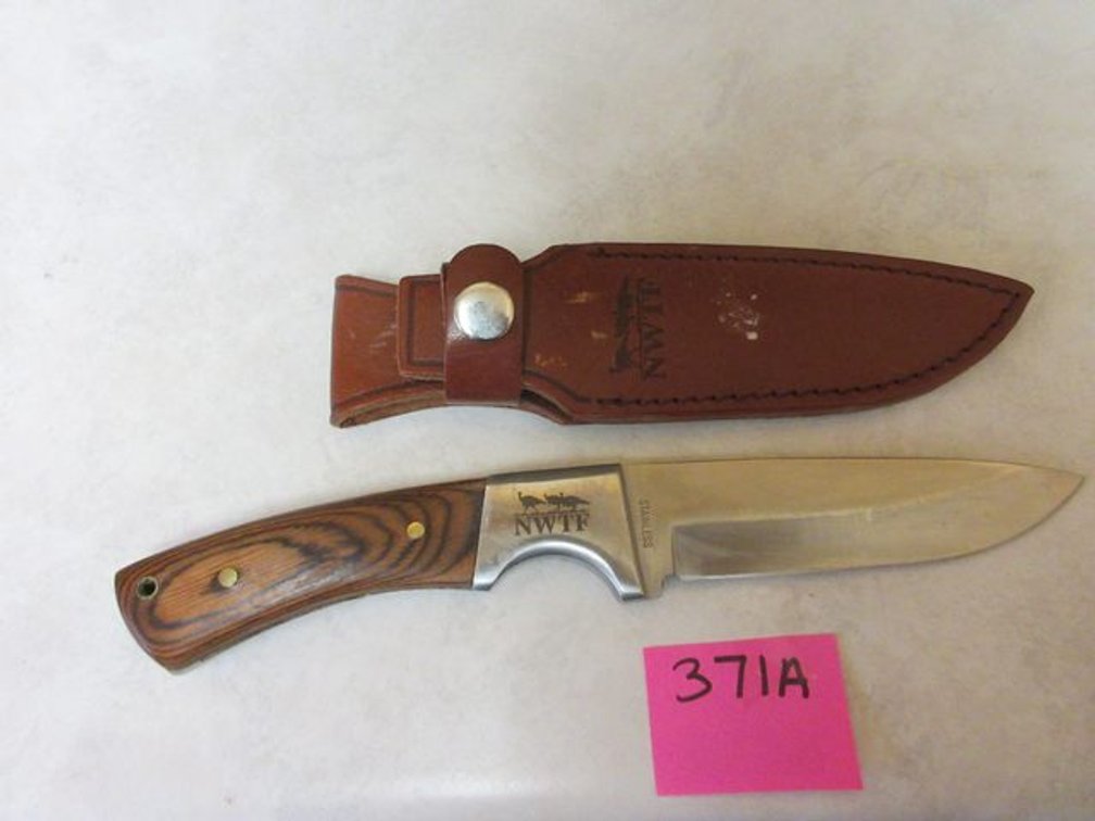 Northwest Turkey Federation knife with leather sheath