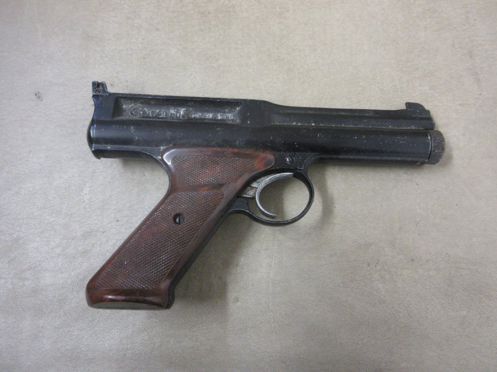 Crosman 600 air pistol
