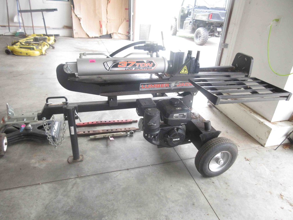 Lumber Jack 37-ton gas log splitter