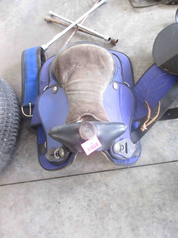 Kid's western saddle