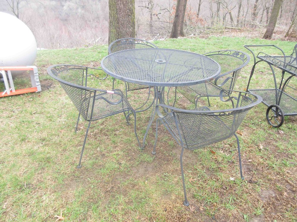 Metal mesh patio set