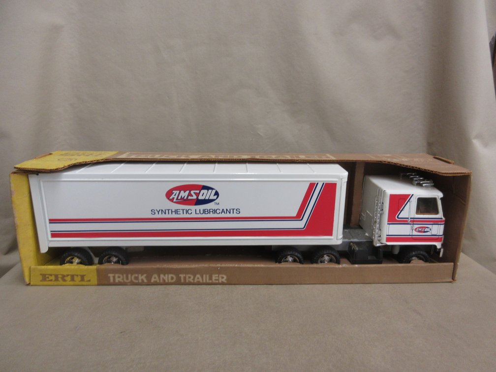 Ertl AMSOIL Truck and Trailer in box