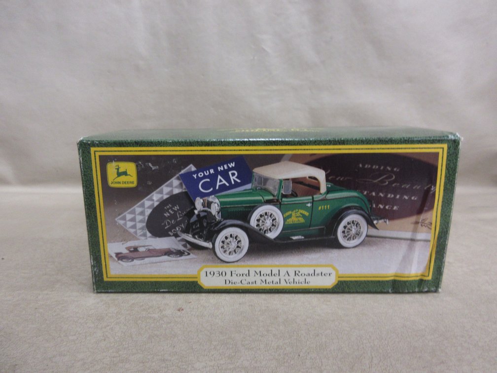 Ertl 1930 Ford Model A Roadster John Deere vehicle in box