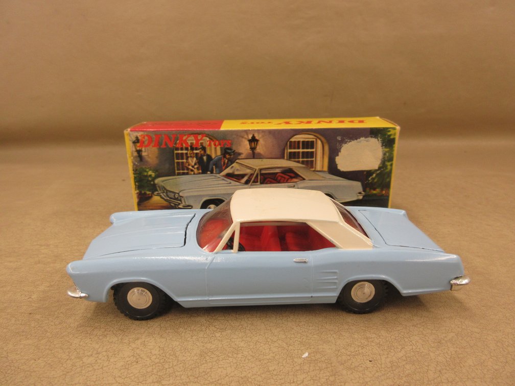 Dinky Toys Buick Riviera with original box