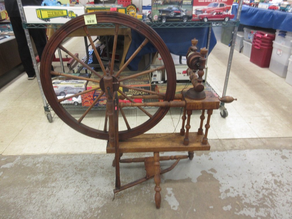 Vintage oak spinning wheel