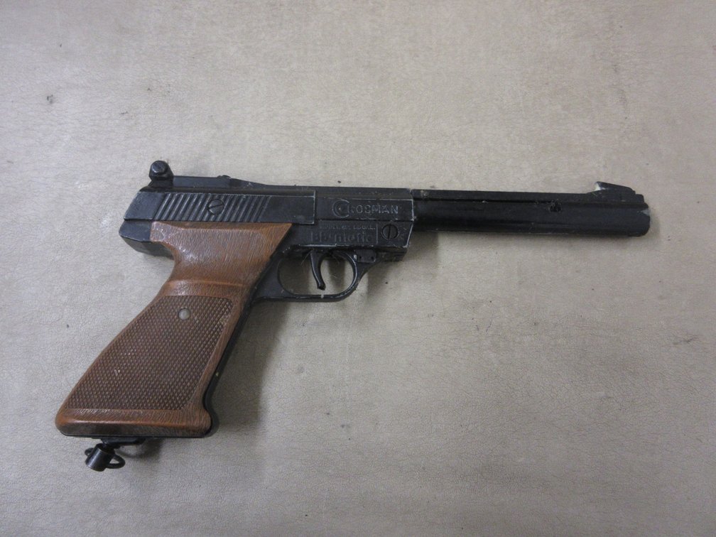 Plainsman .177 air pistol