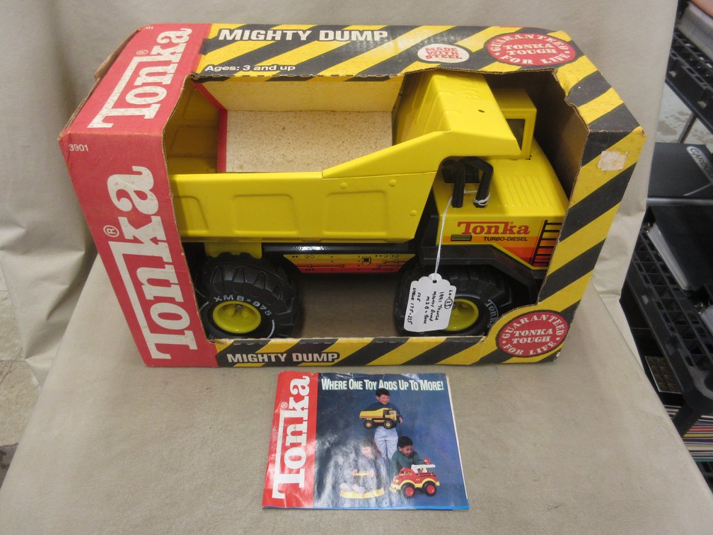 Tonka pressed steel Mighty Dump truck