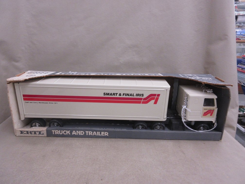 Ertl pressed metal Smart & Final Iris truck and trailer