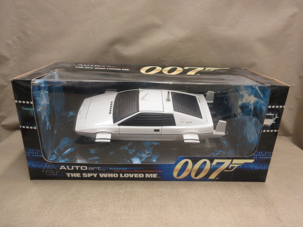 Auto Art die cast 007 Esprit car