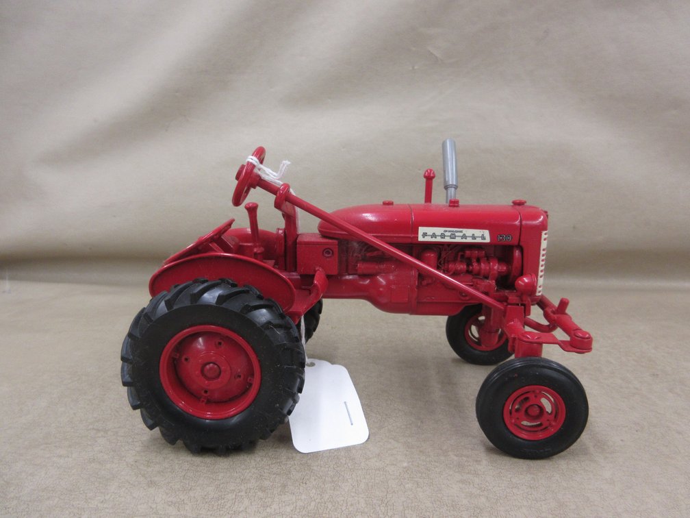Ertl die cast Farmall 130 toy tractor