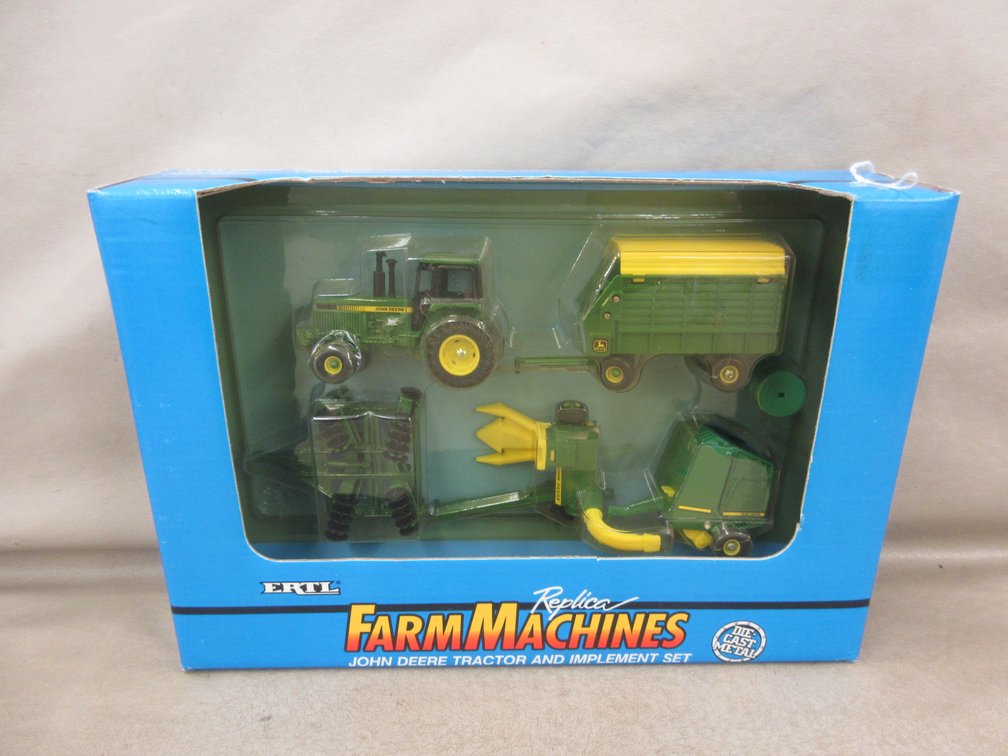 Ertl John Deere Farm Machine set