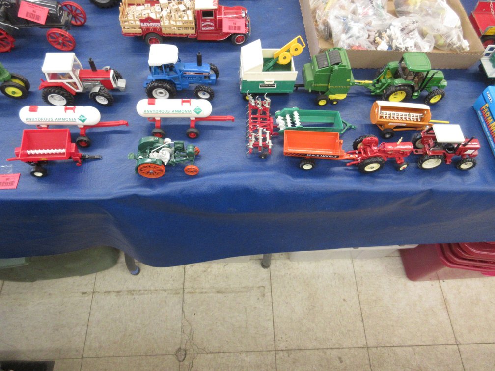 (15) Die cast farm toys