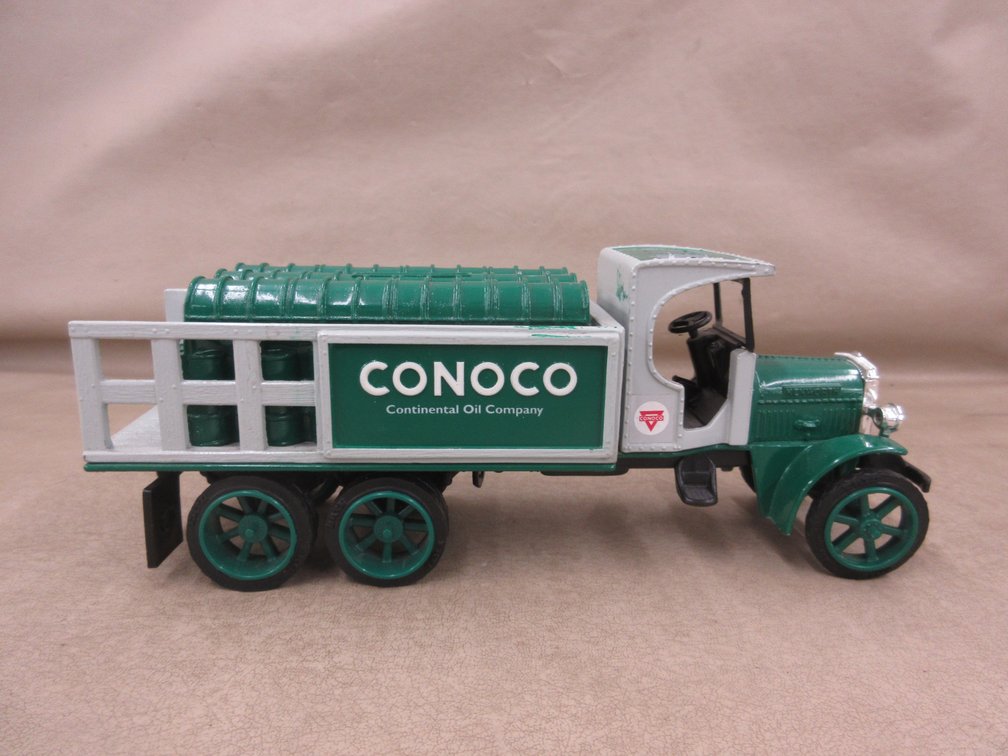 Ertl die cast Conoco truck bank