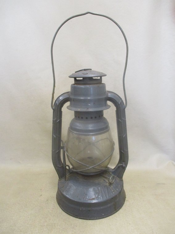 Dietz Little Wizard gas lantern