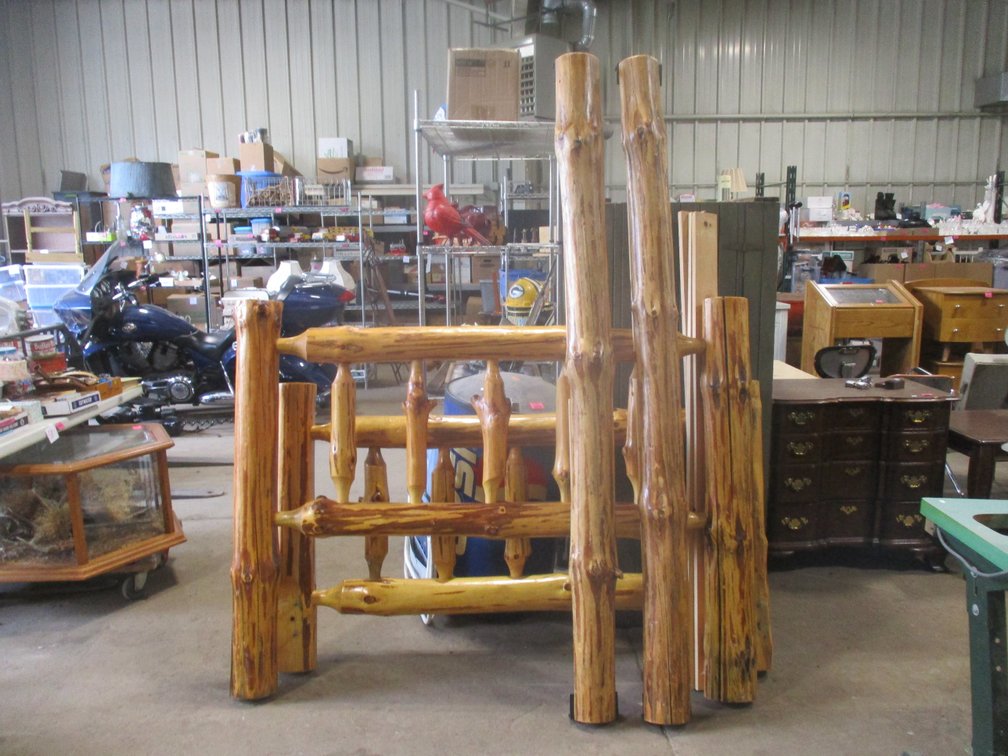 Log bed, head and foot boards, side rails, side slats