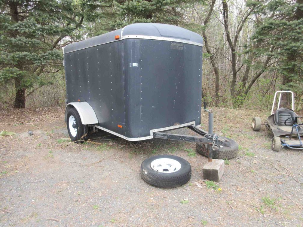 Continental Cargo Express single axle box trailer (no title)