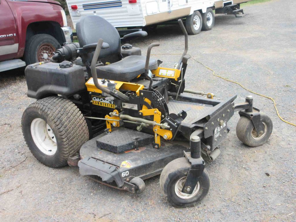 Cub Cadet Commercial Tank M60 zero turn mower (does not start)