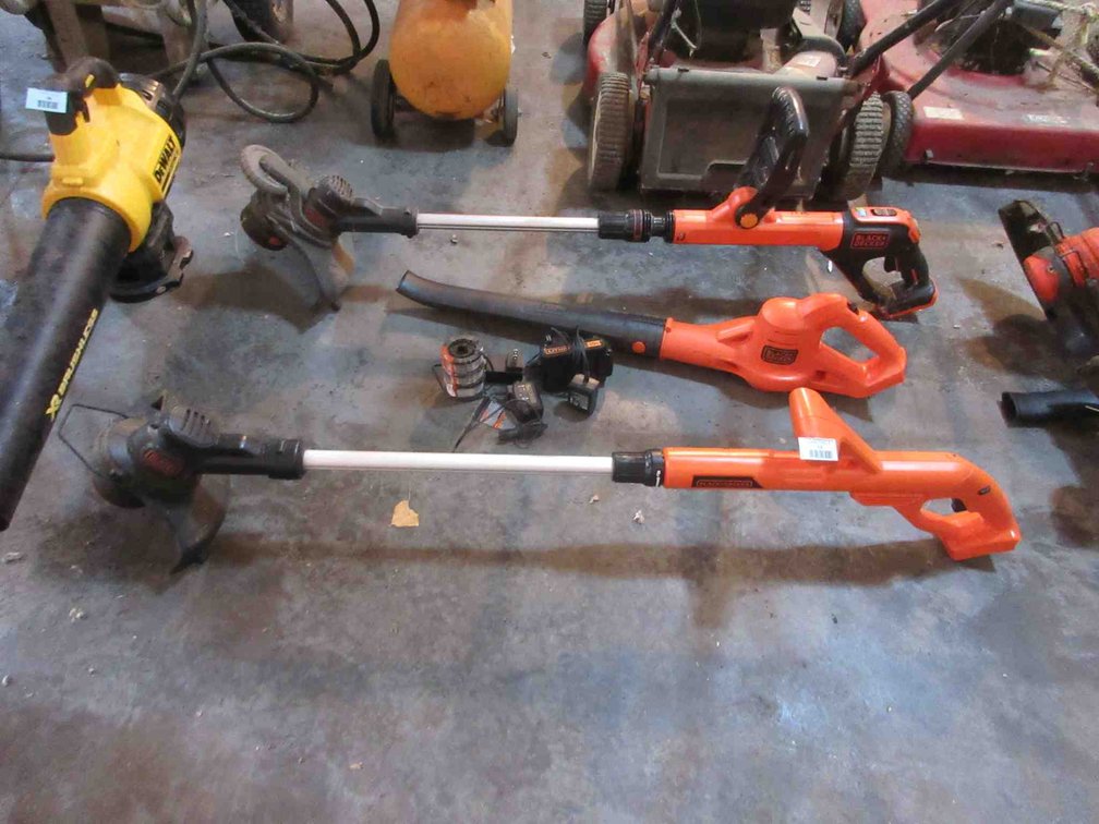 (3) Black & Decker 20V cordless yard tools