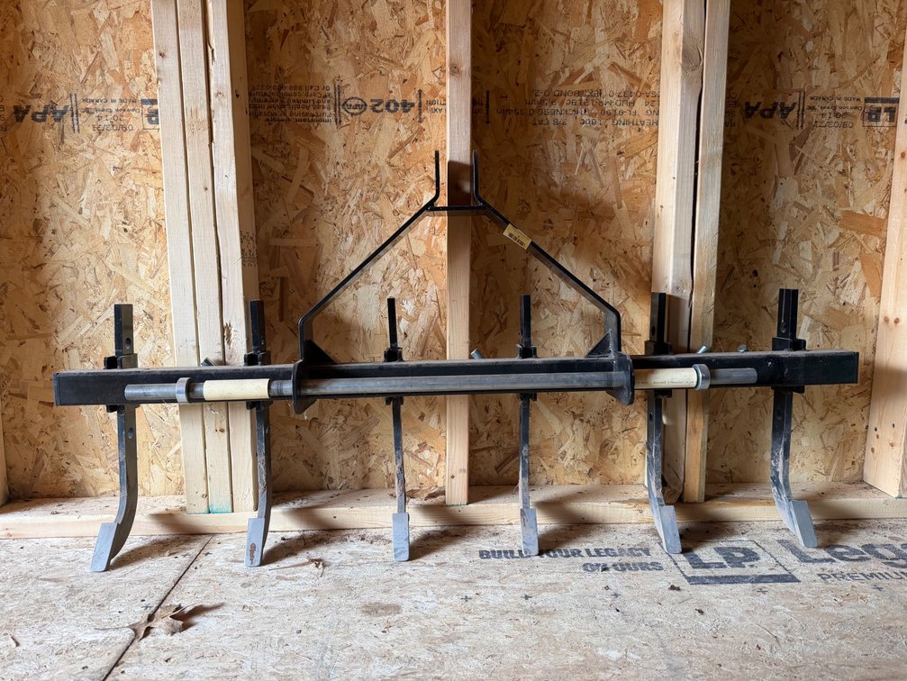 Impact Implements 3pt 6-tine digger bar