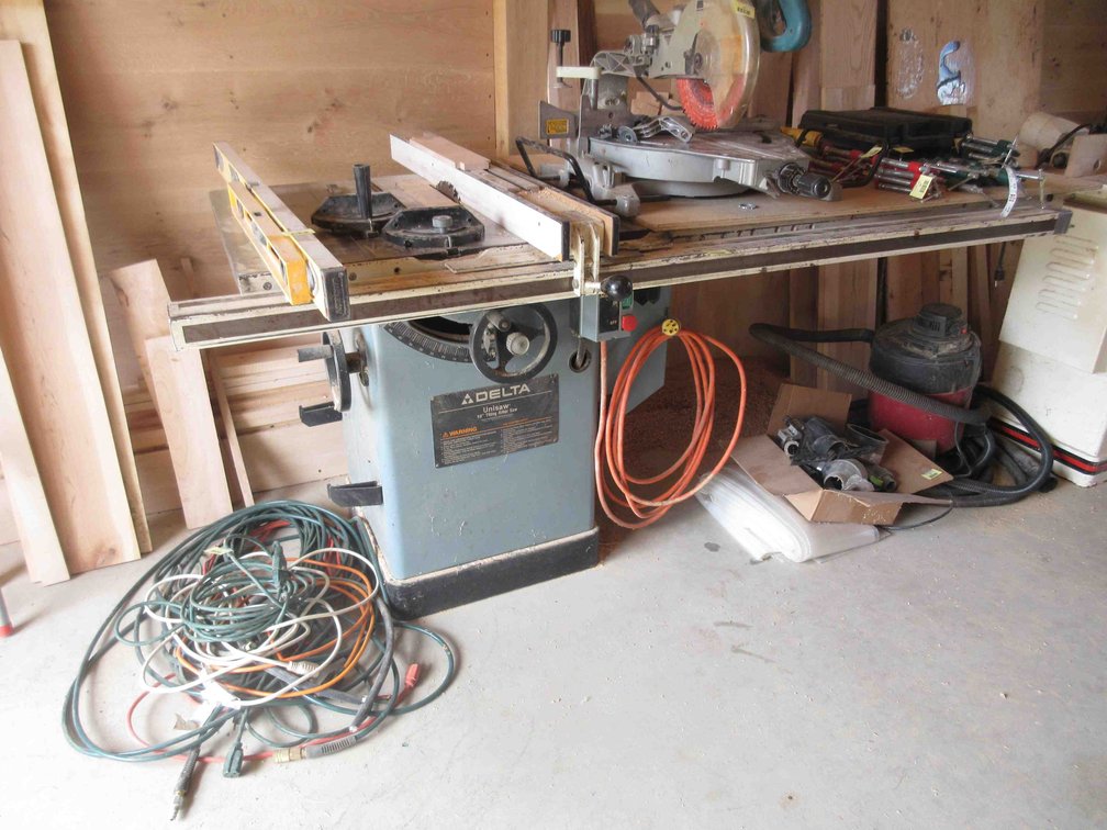 Delta Unisaw 10" tilting arbor table saw