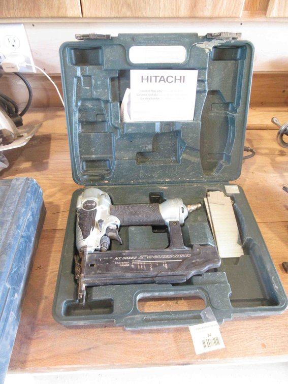 Hitachi 2" 18-gauge air brad nailer