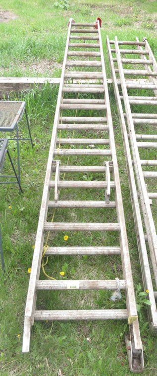 Werner 2ft aluminum extension ladder