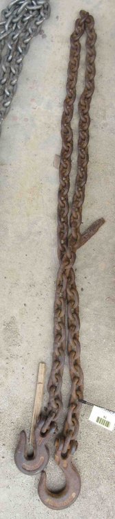 3/8" Steel chains with hooks (1 is oversized))