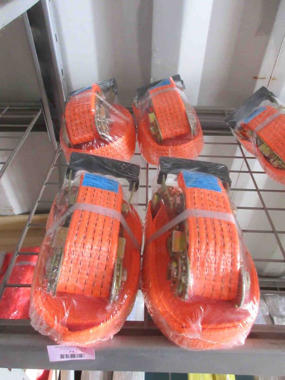 (4) Ratchet Straps