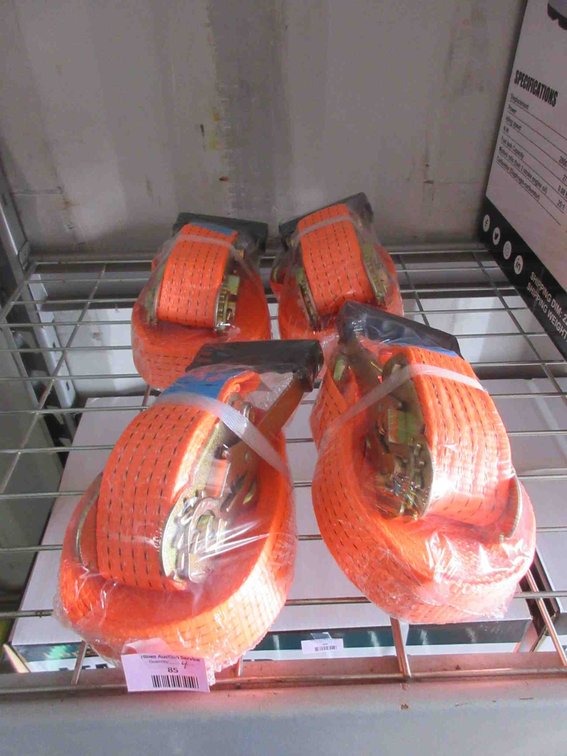 (4) Ratchet Straps
