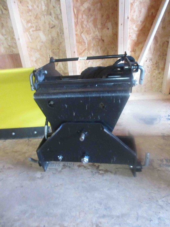 John Deere front mount hydraulic lift