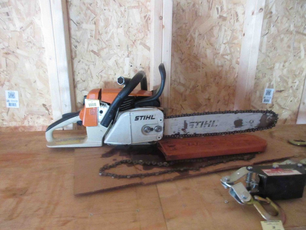 Stihl MS260 gas chainsaw