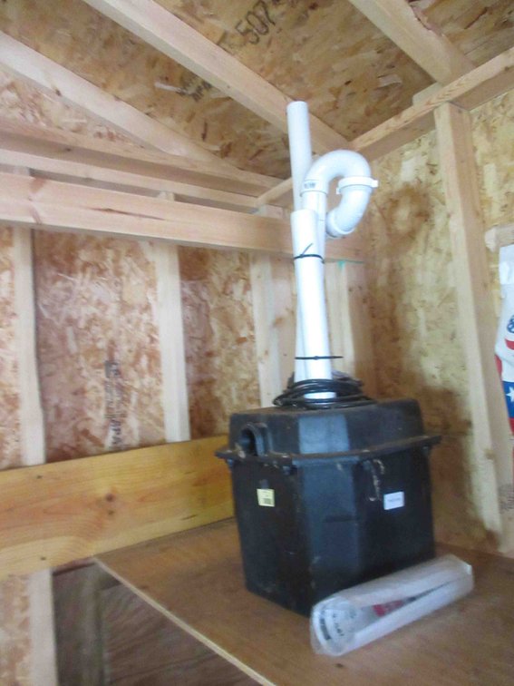 Laundry tray pump system