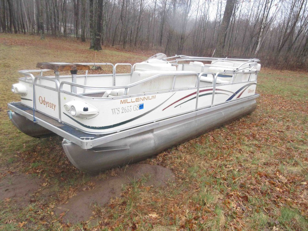 2004 Odyssey Millenium pontoon boat (motor was winterized)