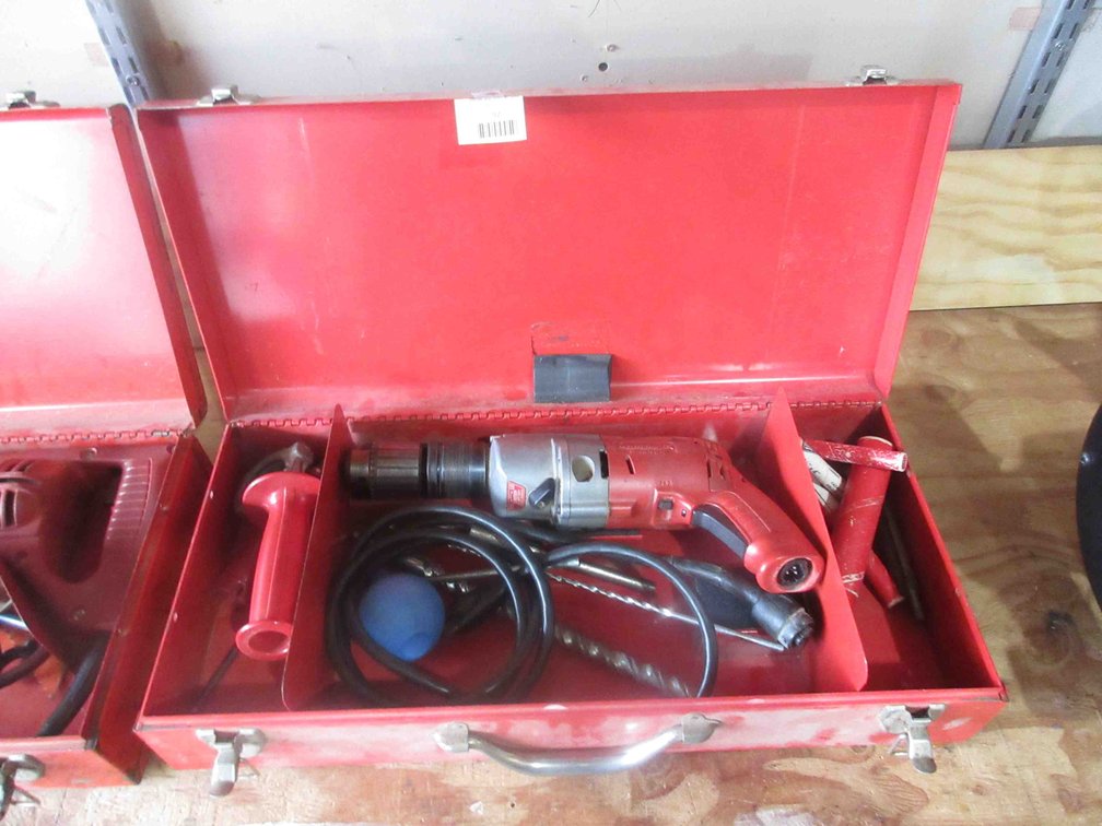 Milwaukee Magnum 1/2" hammer drill