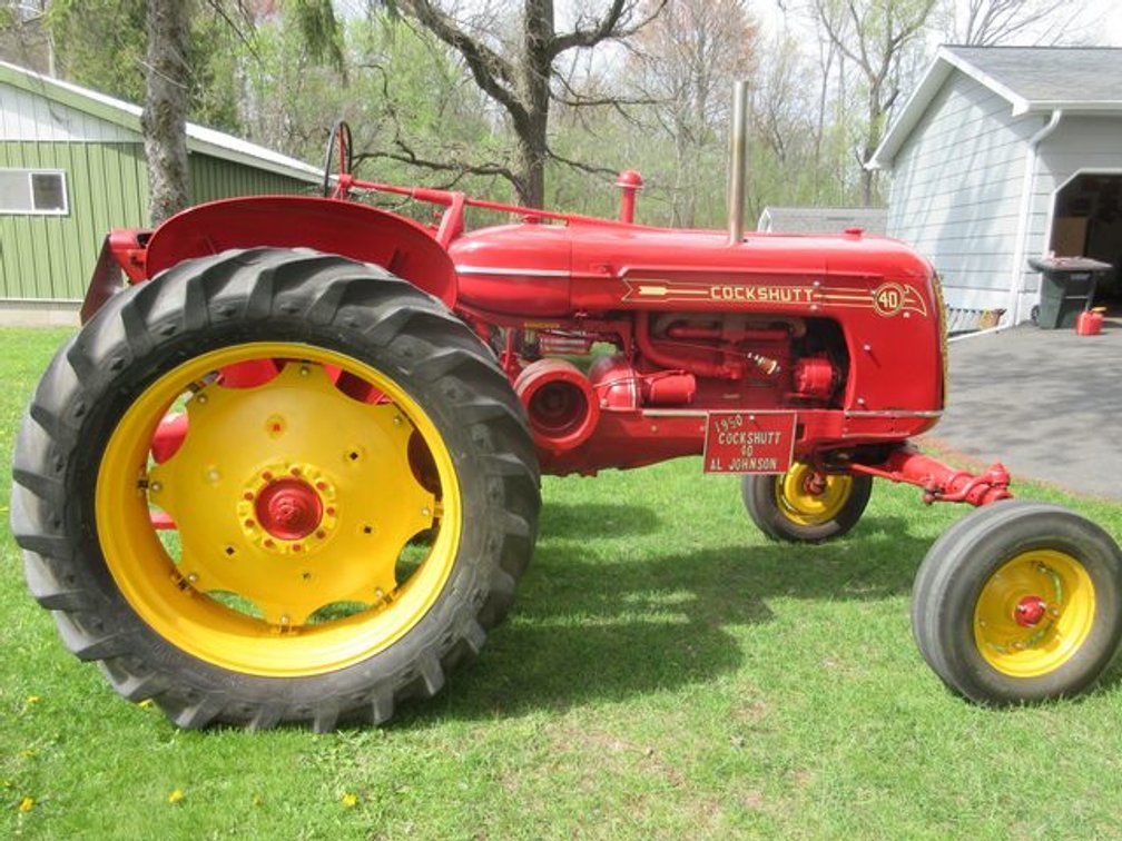 1950 Cockshutt 40 gas tractor (runs & drives)