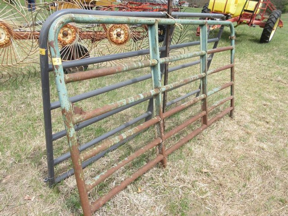 (1) 6-Rail stock gate